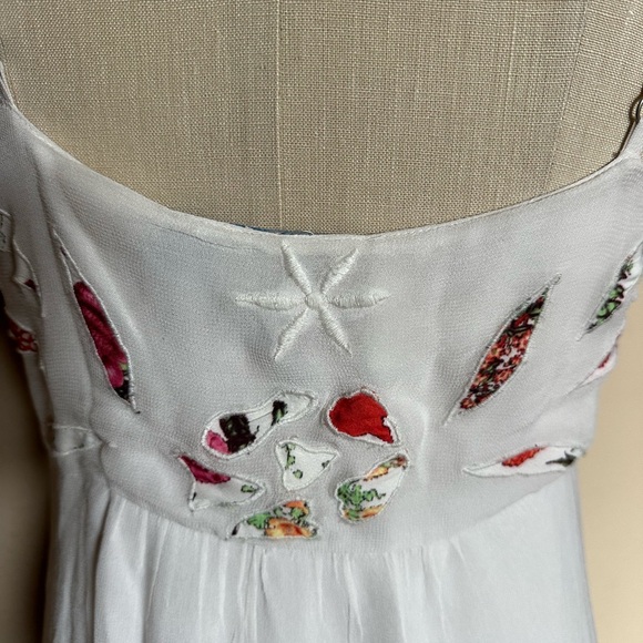 Farm Rio by Anthropologie White Embroidered Floral Maxi Dress. Size 4 - Picture 10 of 15